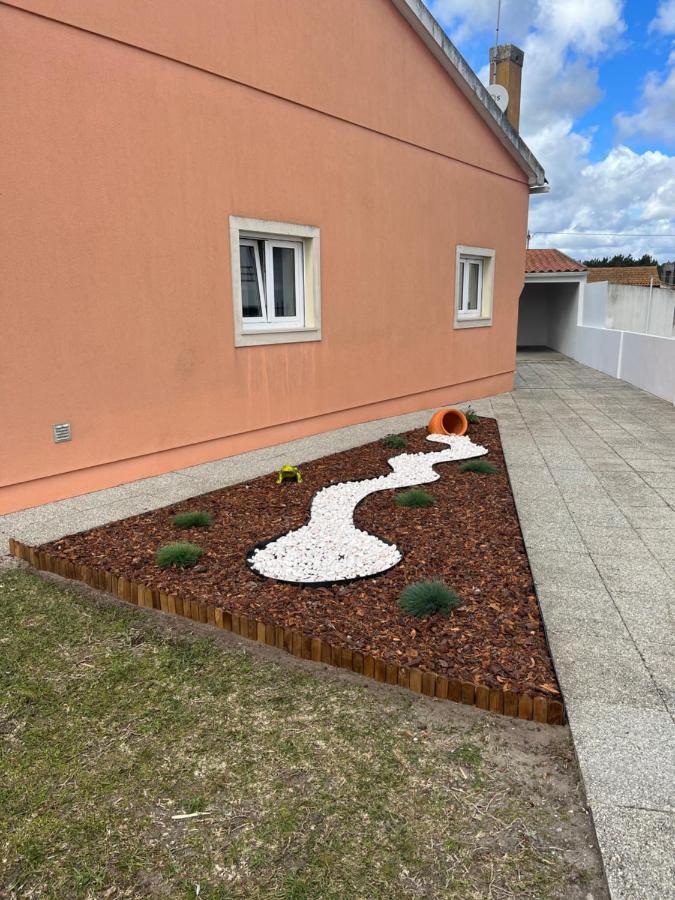 Moradia Alegre No Centro Da Vila Da Tocha. Екстер'єр фото